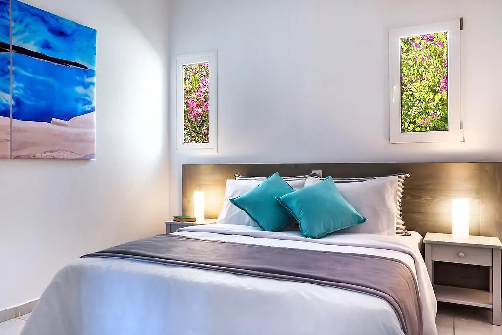 Bay Bees Sea View Suites & Homes Platys Gialos  Grækenland